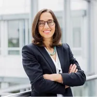 Dr._Adriane_Winter